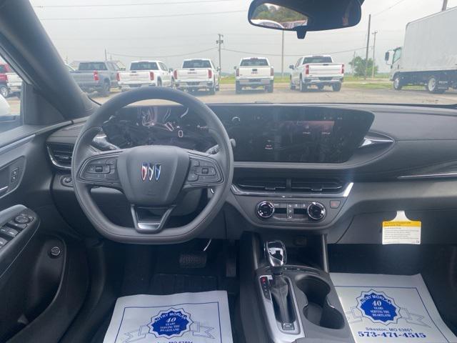 new 2025 Buick Envista car, priced at $25,545