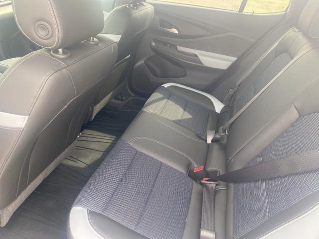 new 2025 Buick Envista car, priced at $25,545