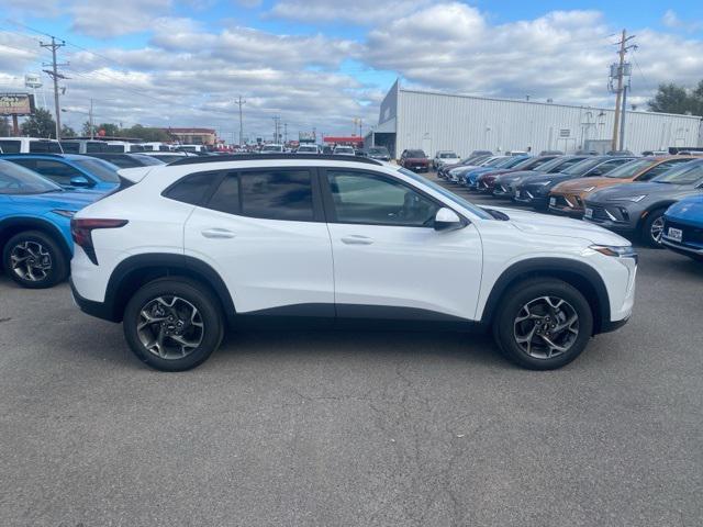 new 2025 Chevrolet Trax car, priced at $25,260