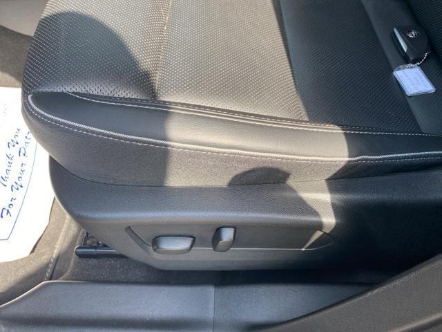 used 2023 Buick Envision car, priced at $27,900