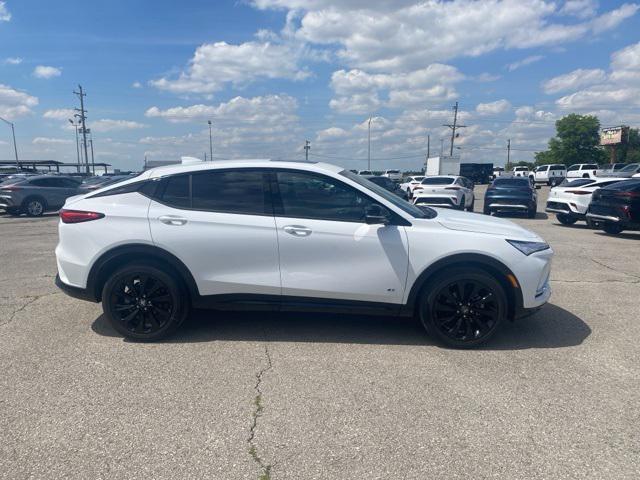 new 2025 Buick Envista car, priced at $29,087