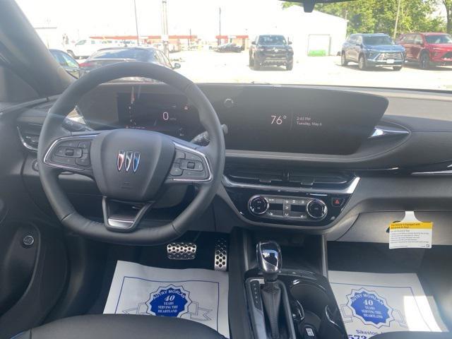 new 2025 Buick Envista car, priced at $29,087