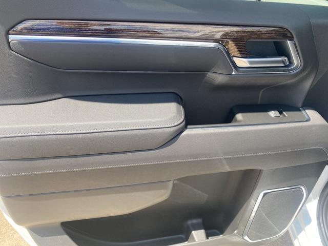 new 2025 GMC Sierra 1500 car, priced at $49,098