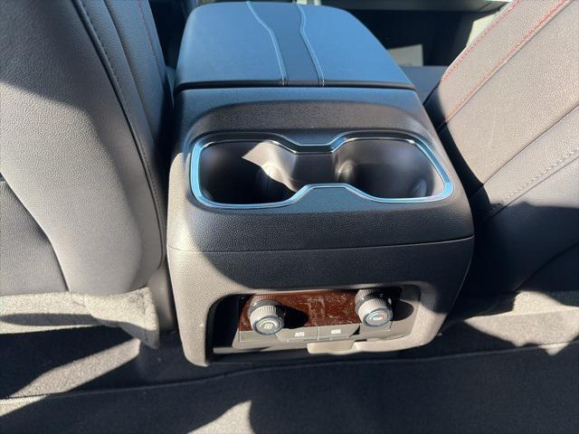 new 2026 Chevrolet Traverse car, priced at $55,376