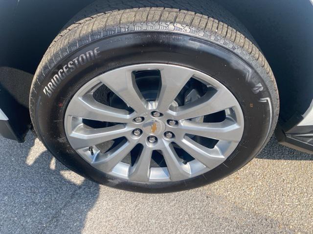 new 2025 Chevrolet Suburban car, priced at $82,996