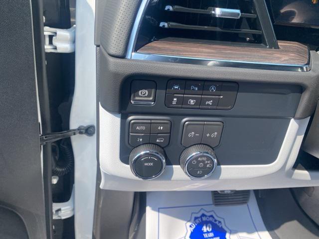 new 2025 Chevrolet Suburban car, priced at $82,996