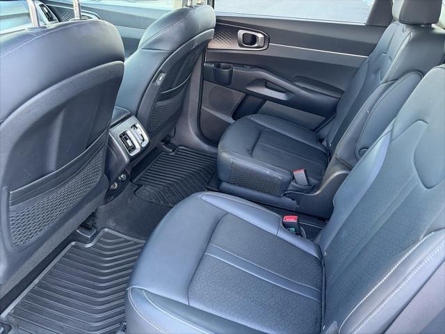 used 2023 Kia Sorento Hybrid car, priced at $30,900