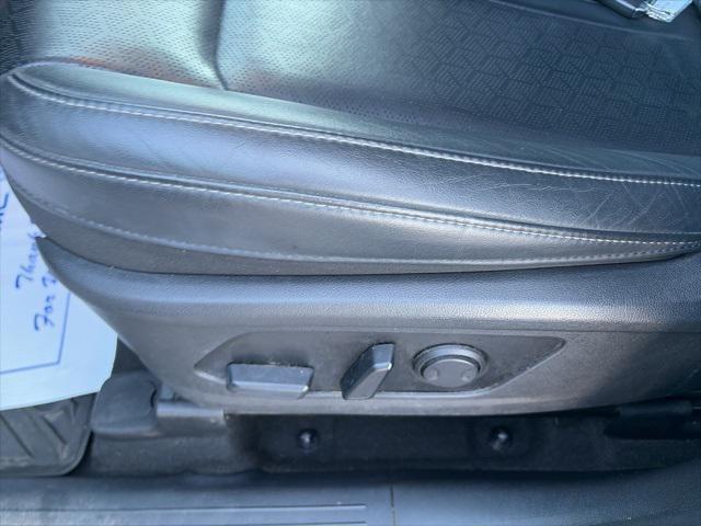 used 2023 Kia Sorento Hybrid car, priced at $30,900