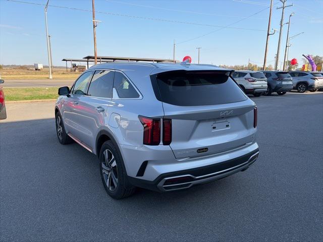 used 2023 Kia Sorento Hybrid car, priced at $30,900