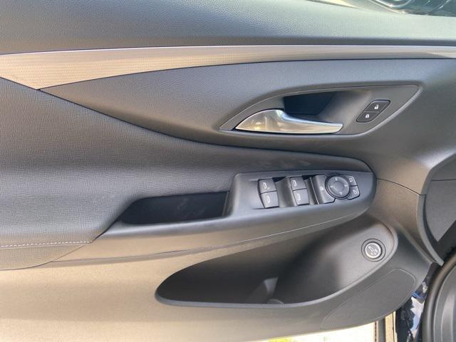 new 2025 Buick Envista car, priced at $30,334