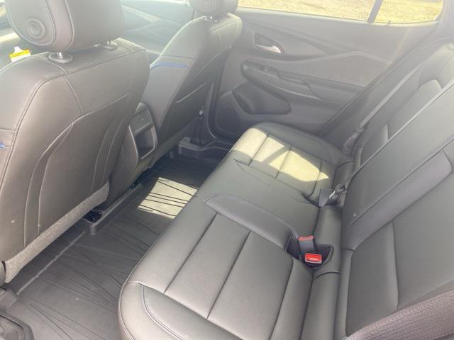 new 2025 Buick Envista car, priced at $29,858