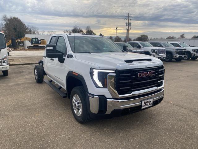 new 2025 GMC Sierra 2500 car, priced at $52,590