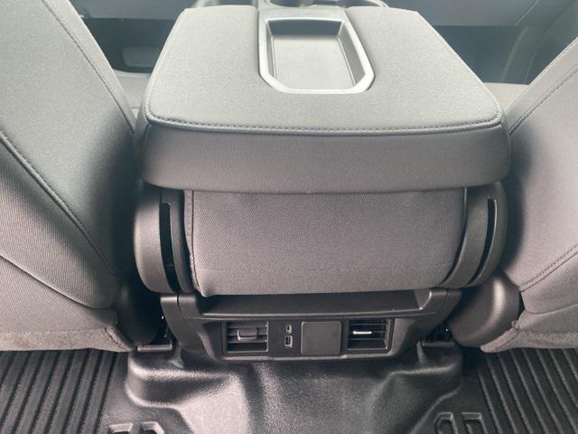 new 2025 GMC Sierra 1500 car, priced at $47,581
