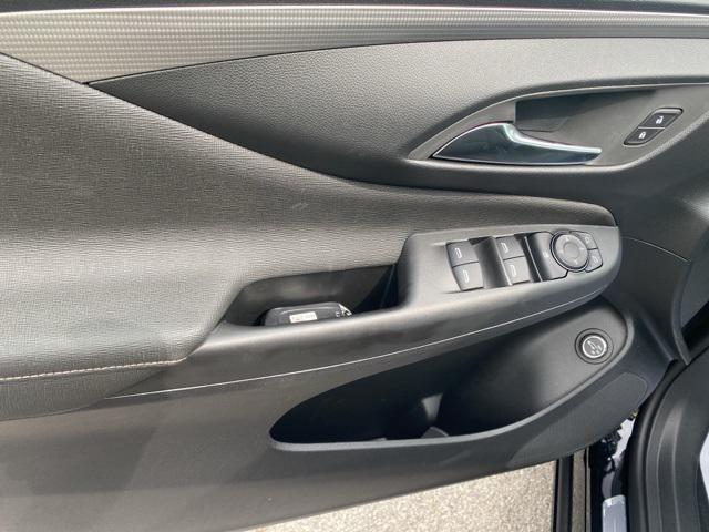 new 2025 Buick Envista car, priced at $28,561
