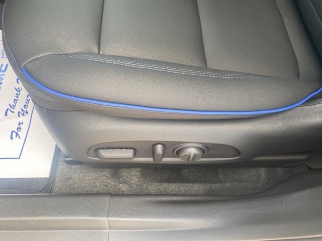 new 2025 Buick Envista car, priced at $29,679