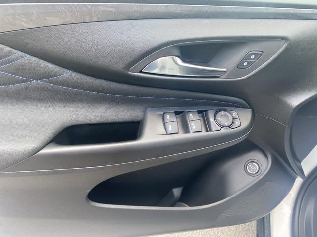 new 2025 Buick Envista car, priced at $29,129