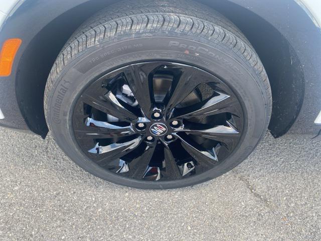 new 2025 Buick Envista car, priced at $29,129