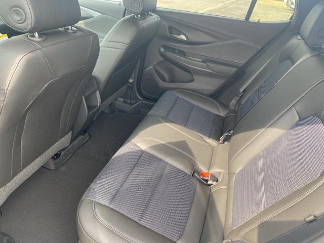 new 2025 Buick Envista car, priced at $26,102