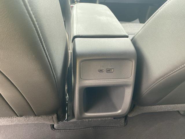 new 2025 Buick Envista car, priced at $26,102