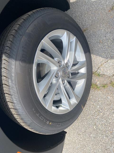 new 2025 Buick Envista car, priced at $26,102