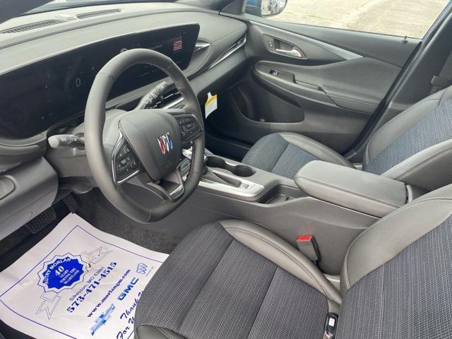 new 2025 Buick Envista car, priced at $26,102