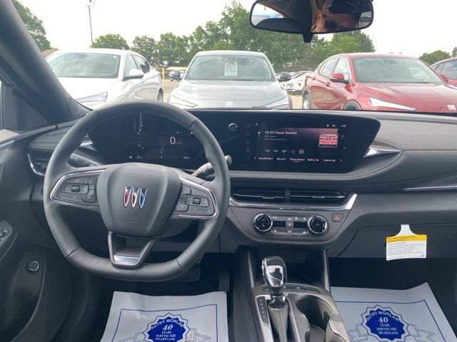new 2025 Buick Envista car, priced at $26,102