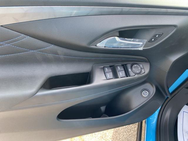 new 2025 Buick Envista car, priced at $28,991