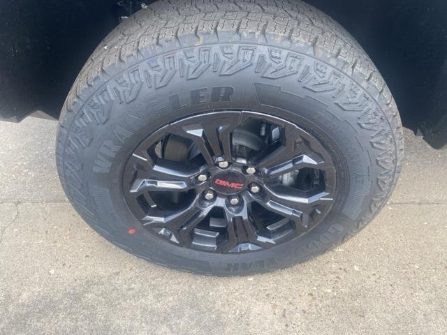 new 2025 GMC Canyon car, priced at $46,252