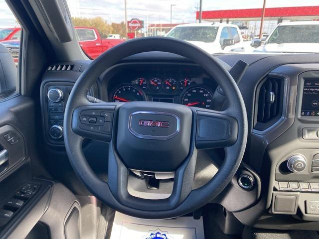 new 2025 GMC Sierra 1500 car, priced at $45,825