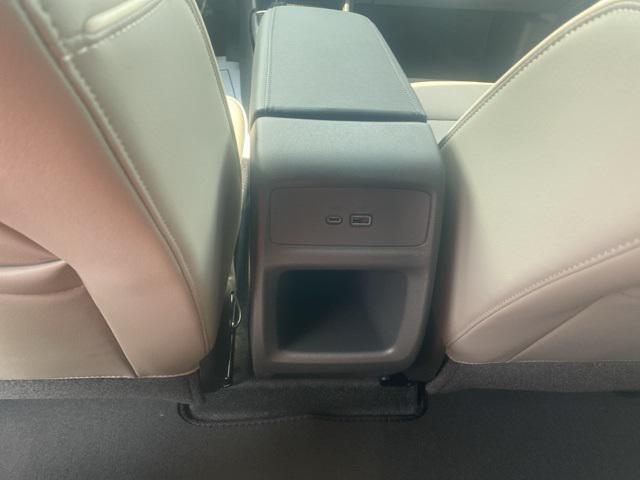 new 2025 Buick Envista car, priced at $30,334