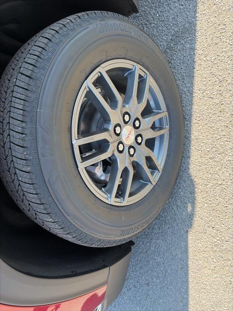 new 2026 GMC Acadia car, priced at $44,585