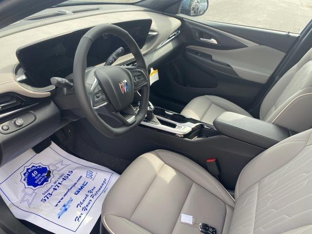 new 2025 Buick Envista car, priced at $30,334