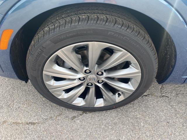 new 2025 Buick Envista car, priced at $30,334