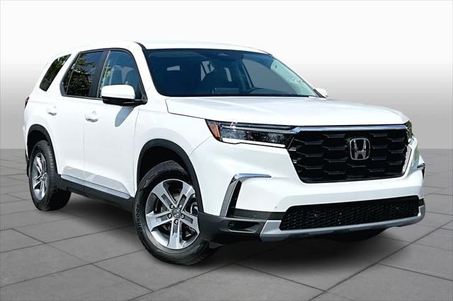 new 2025 Honda Pilot car, priced at $45,780