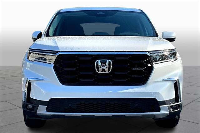 new 2025 Honda Pilot car, priced at $48,180