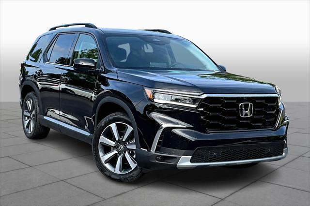 new 2025 Honda Pilot car, priced at $54,475