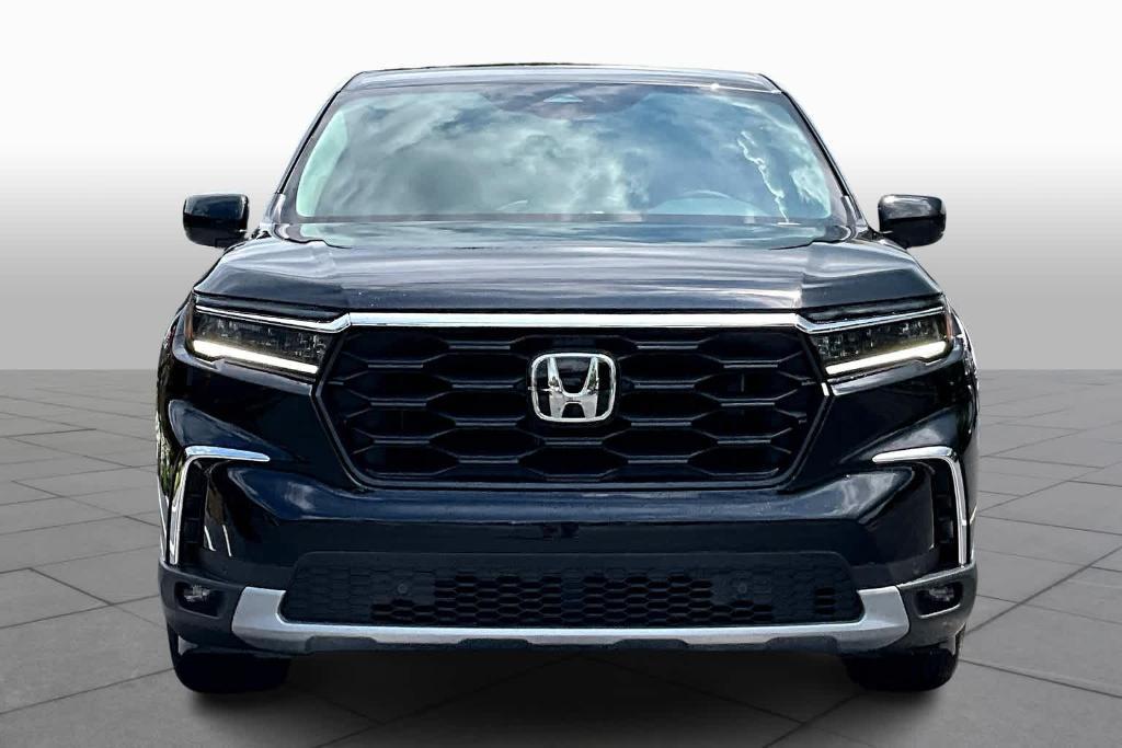 new 2025 Honda Pilot car, priced at $44,595