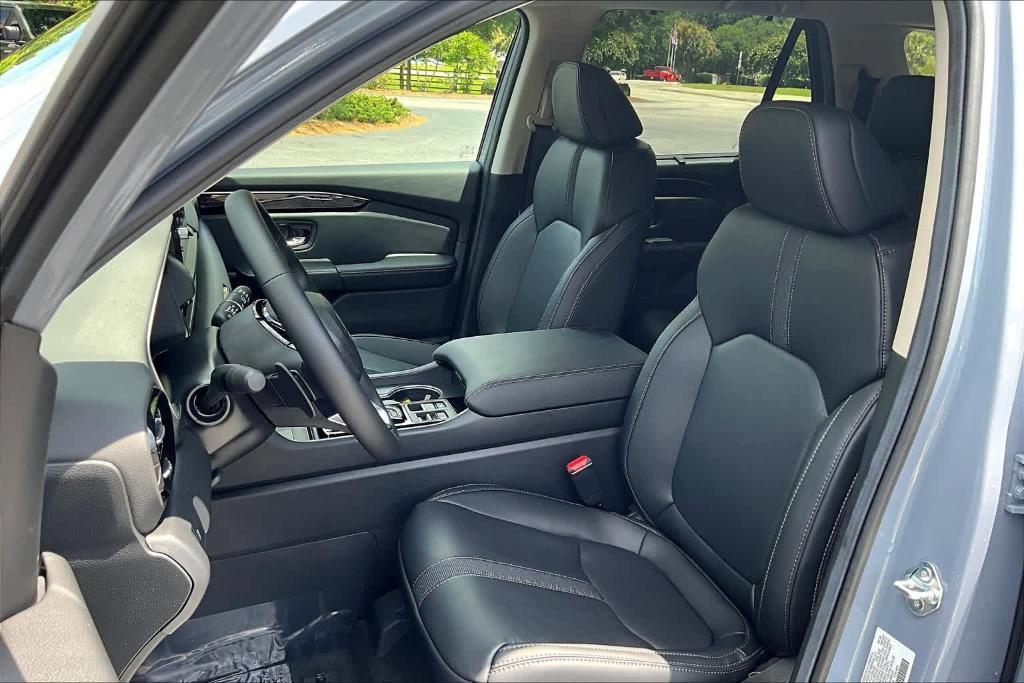 new 2025 Honda Pilot car, priced at $51,150