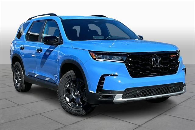 new 2025 Honda Pilot car, priced at $50,950