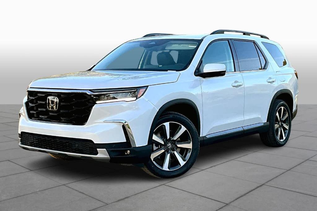 new 2025 Honda Pilot car, priced at $51,450