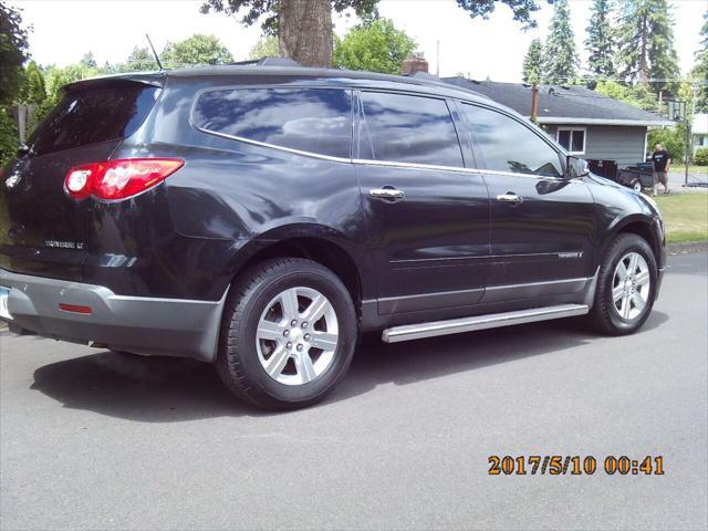 used 2009 Chevrolet Traverse car, priced at $4,995