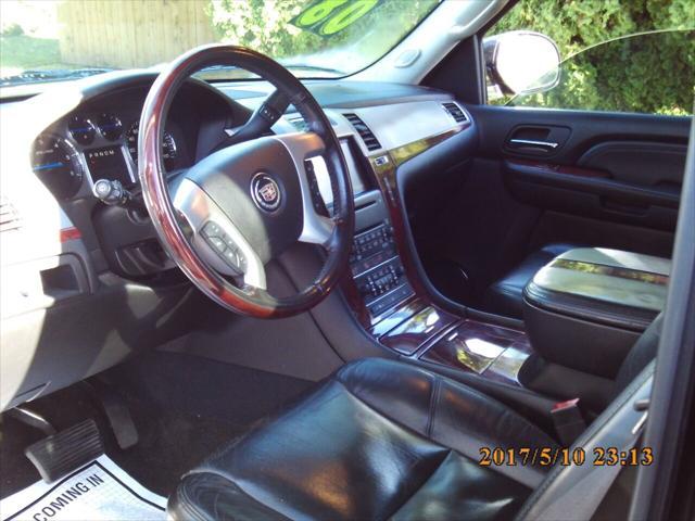 used 2008 Cadillac Escalade car, priced at $5,995