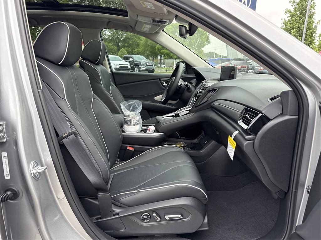 new 2025 Acura RDX car, priced at $52,800