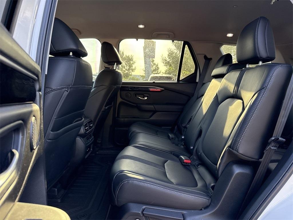 used 2025 Honda Pilot car, priced at $39,500