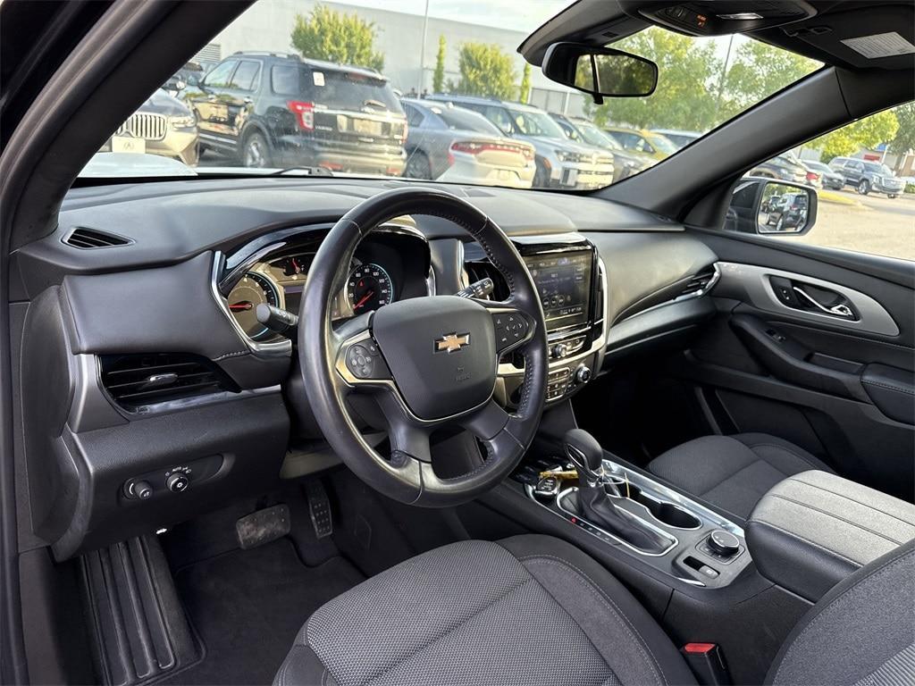 used 2022 Chevrolet Traverse car, priced at $21,350