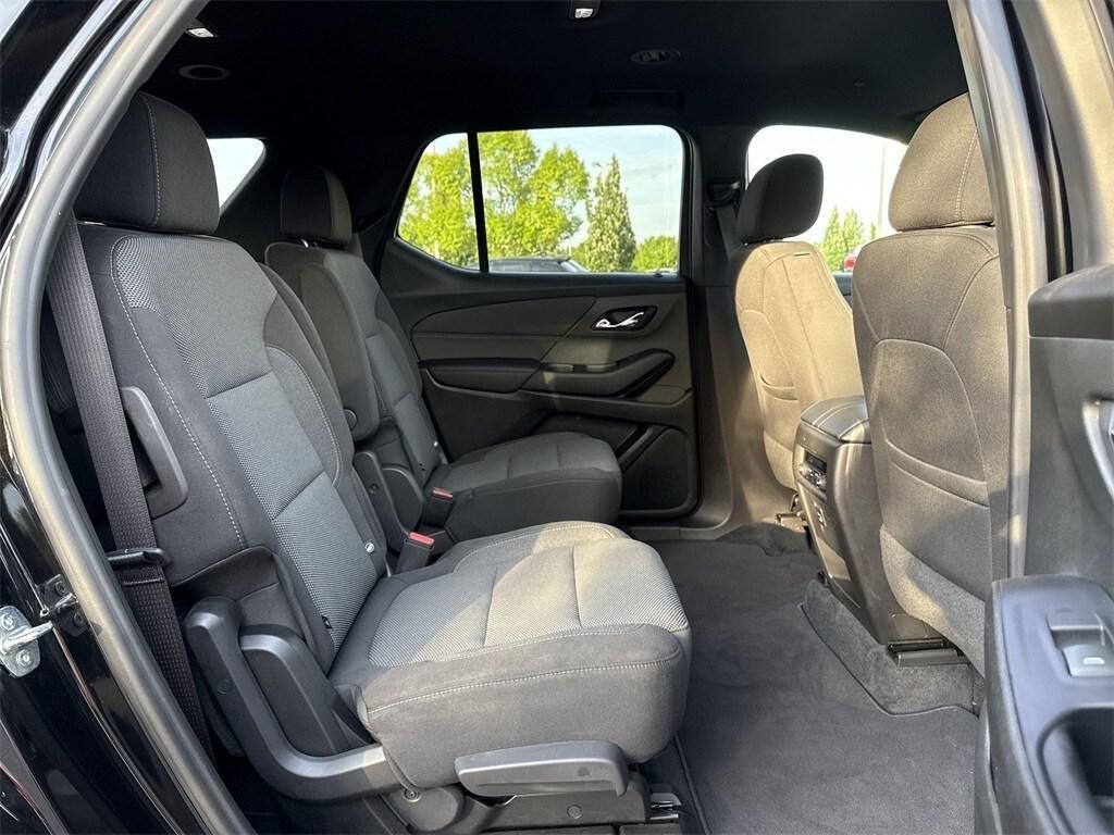 used 2022 Chevrolet Traverse car, priced at $18,750