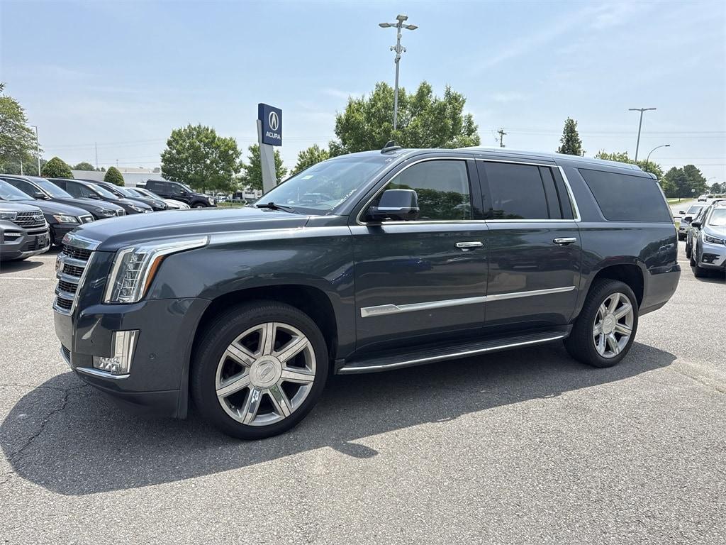 used 2020 Cadillac Escalade ESV car, priced at $35,000