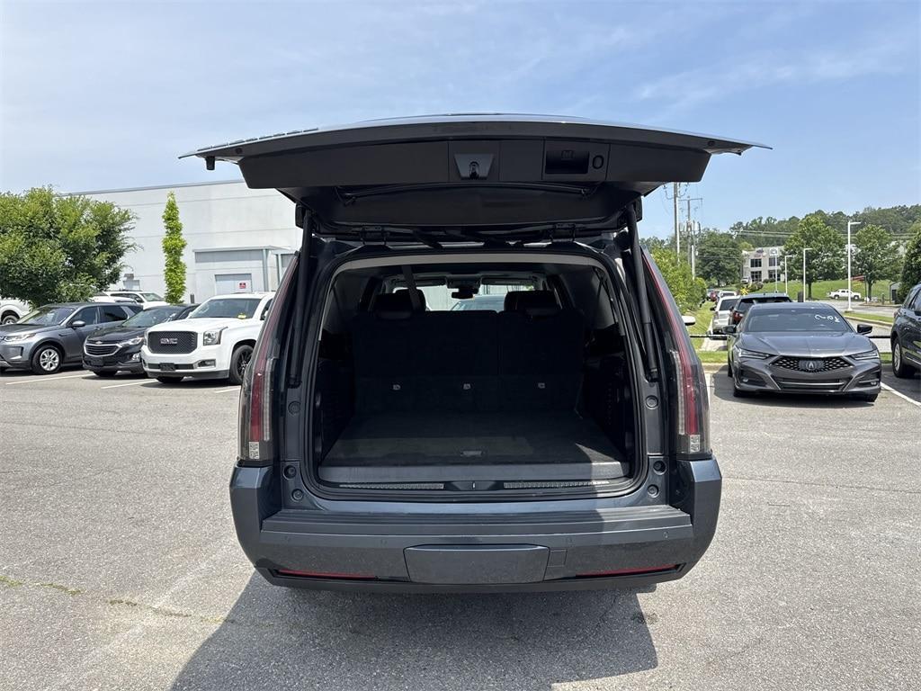 used 2020 Cadillac Escalade ESV car, priced at $35,000