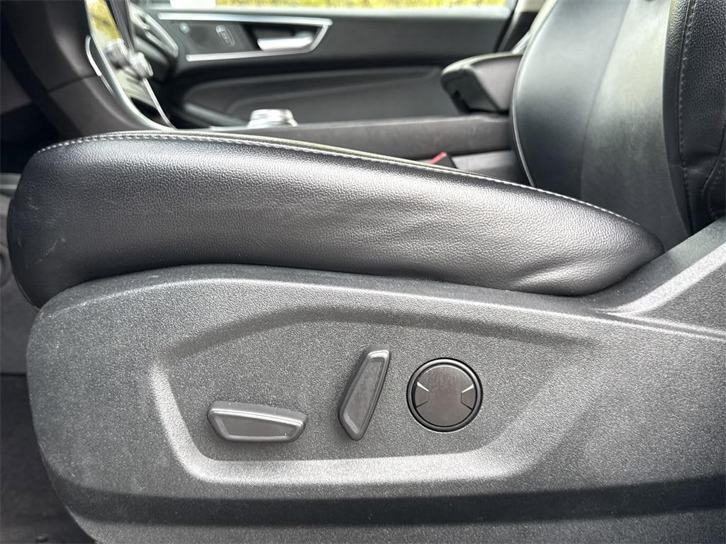 used 2022 Ford Edge car, priced at $17,350