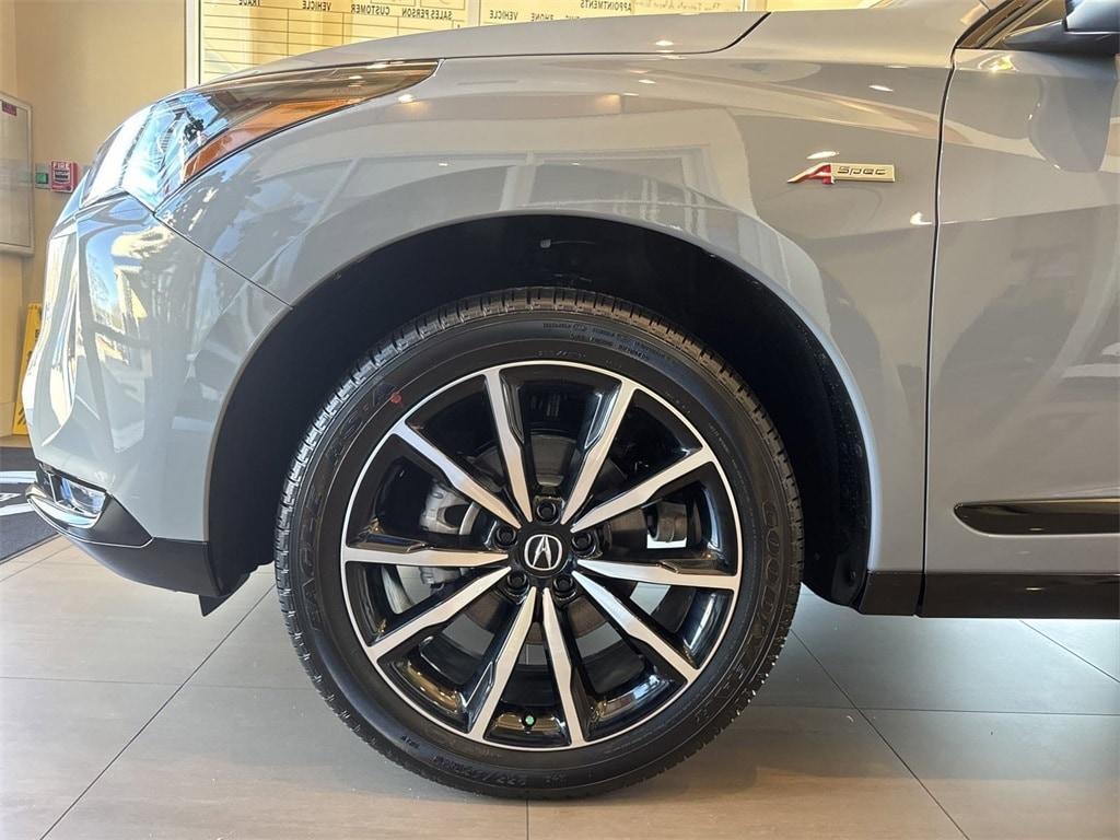 new 2025 Acura RDX car, priced at $55,400